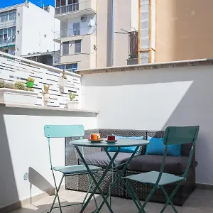 Casa Ginebras , Bari Italia